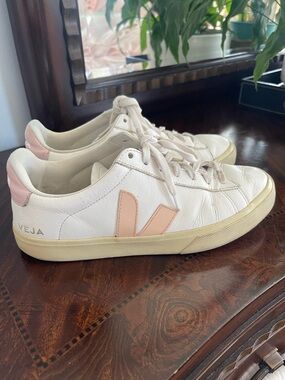 Veja White Leather Sneakers with Pale Pink V Detail Women Size 11/42